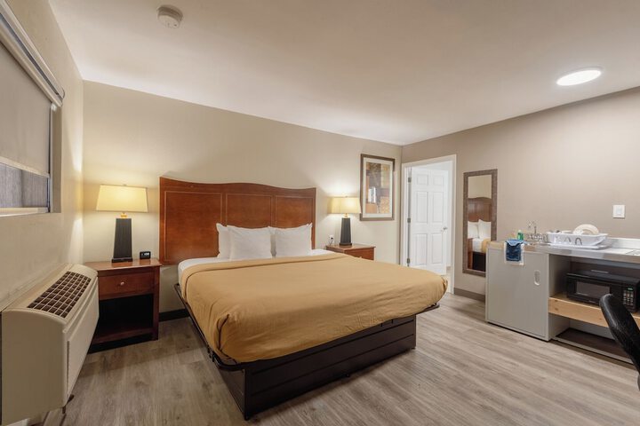 Room 7 of 42