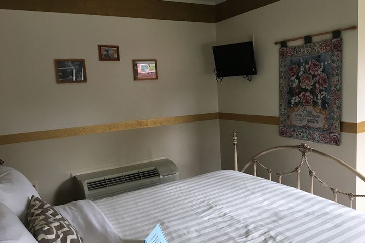 Room 32 of 32