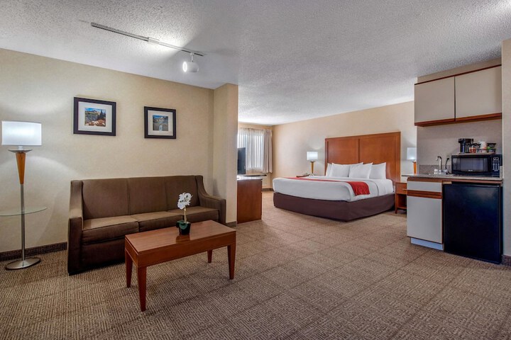 Room 21 of 40