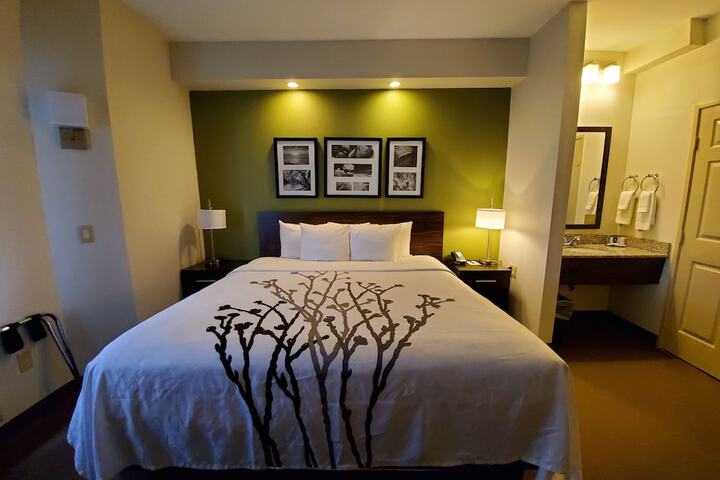 Room 20 of 25