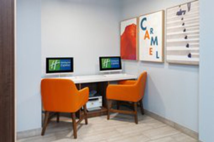 Business Center 123 of 124