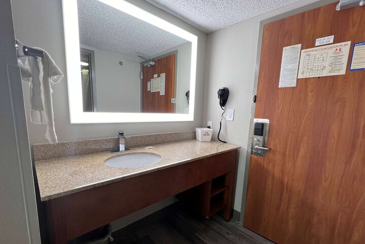 Room 8 of 29