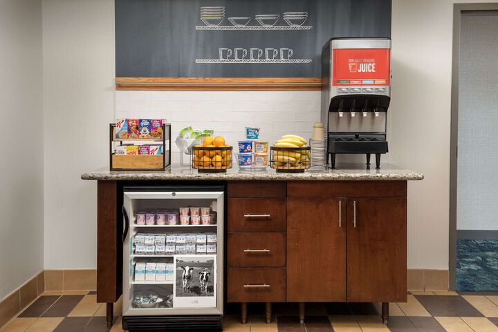 Hampton Inn & Suites Holly Springs