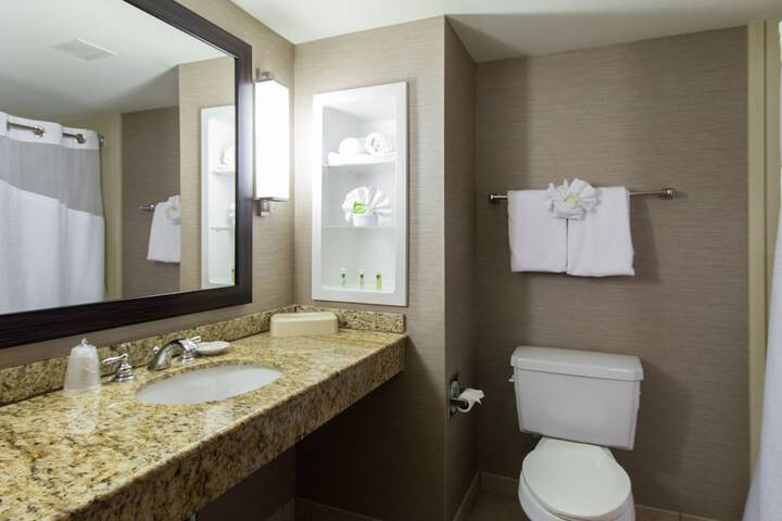 Holiday Inn Express Hotel & Suites Auburn by IHG