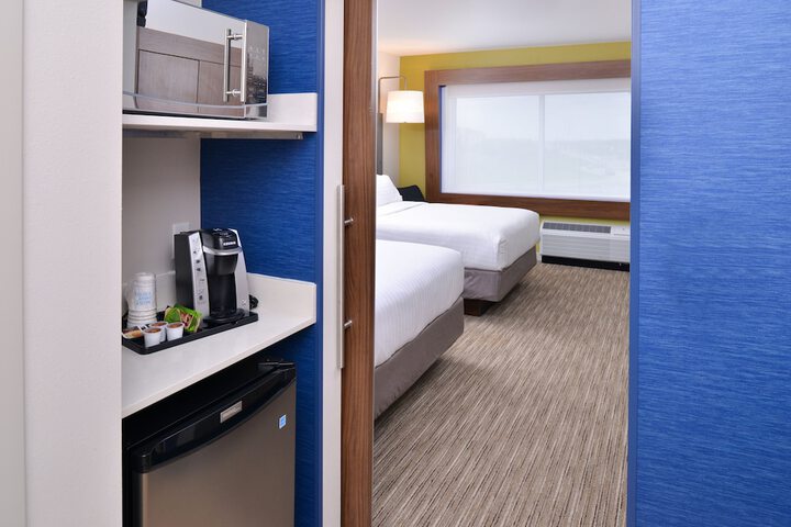 Room 33 of 58