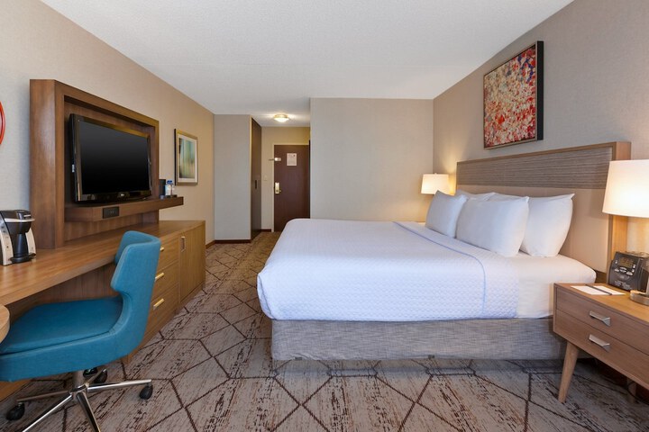 Room 16 of 46