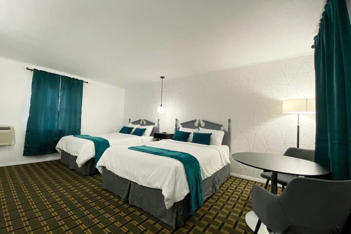 Room 10 of 30
