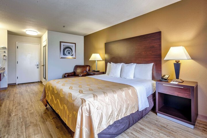 Room 34 of 42