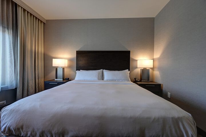 Room 10 of 50