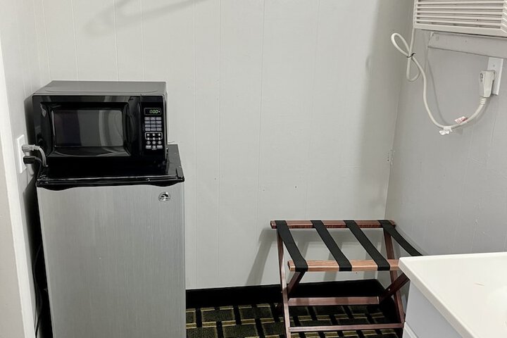 Room 2 of 12