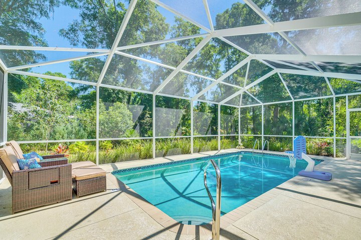4 Mi to Rainbow Springs: Dunnellon Home w / Pool!