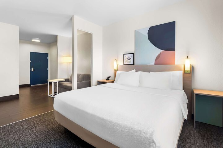 Spark by Hilton Pearland