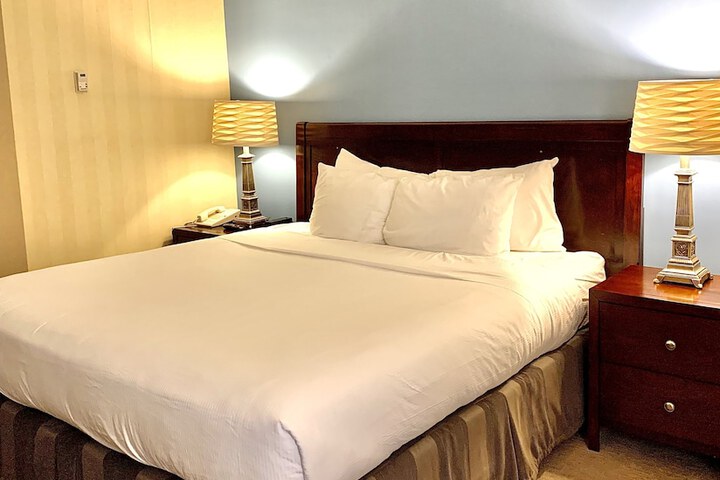 Room 26 of 40