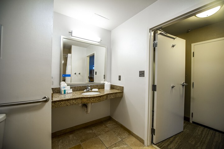 Room 20 of 59