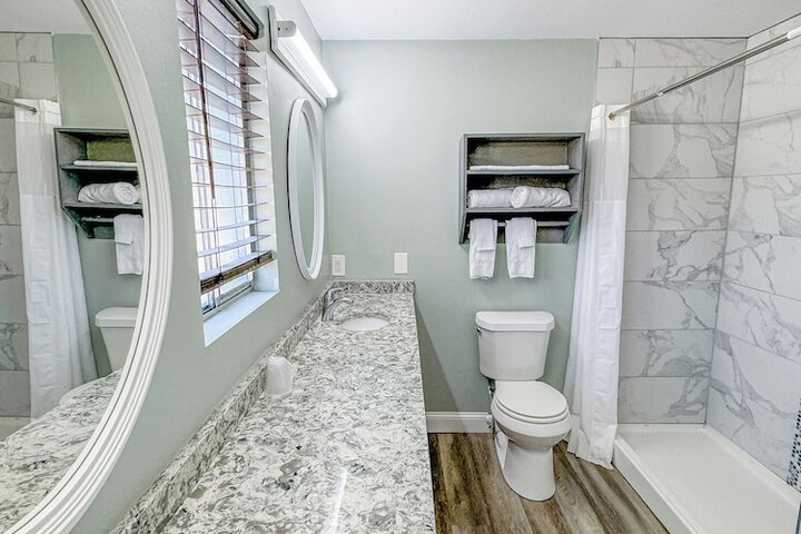 Atlantis Inn