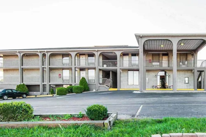 Hotel 5 of 41