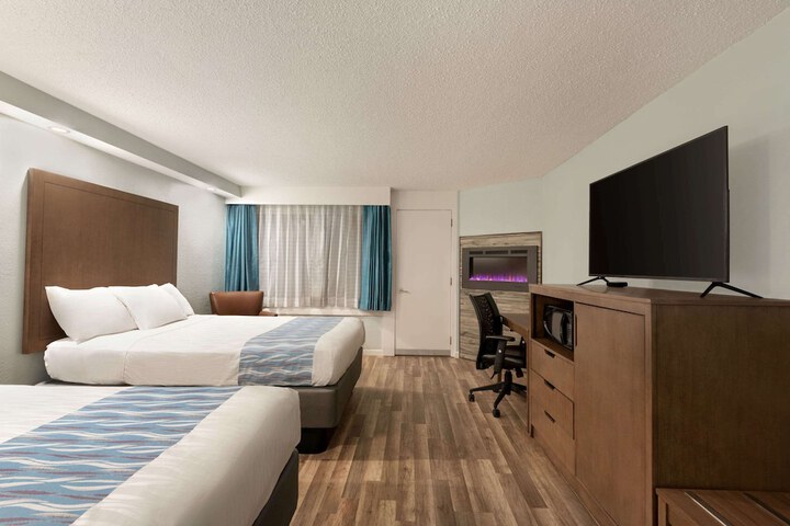 Room 28 of 46