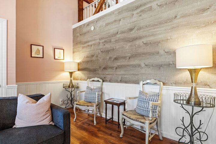 Hartstone Inn