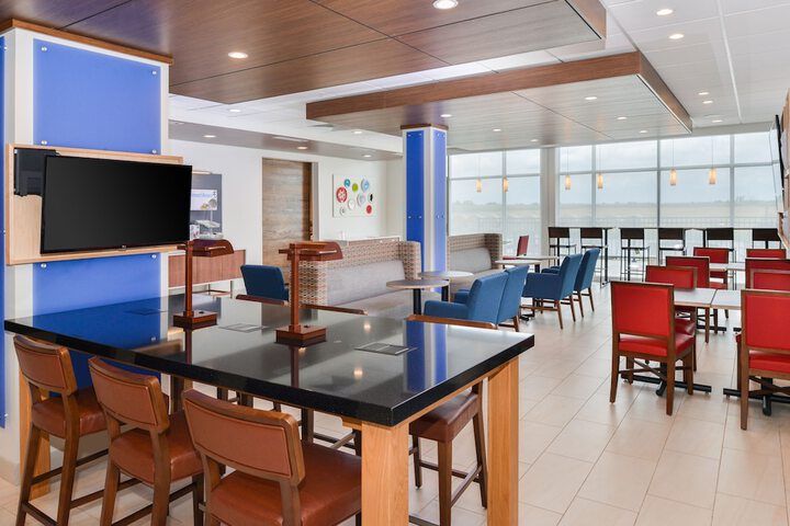Holiday Inn Express & Suites Ogallala by IHG