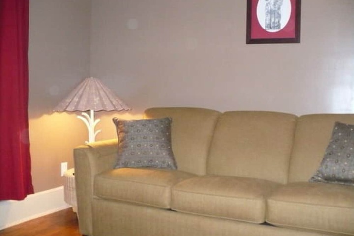 Room 11 of 20