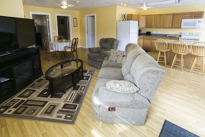 Room 10 of 33