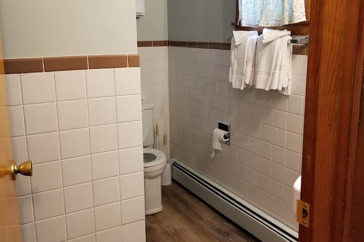 Room 96 of 114