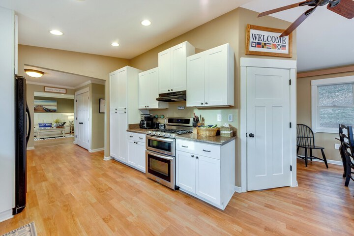Family-friendly Twin Lakes Home Near Lake Mary!