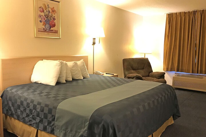 Room 11 of 22
