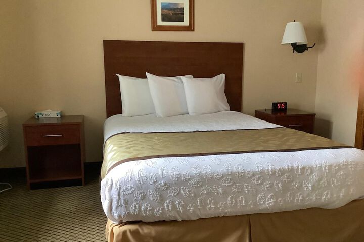Luxury Inn & Suites