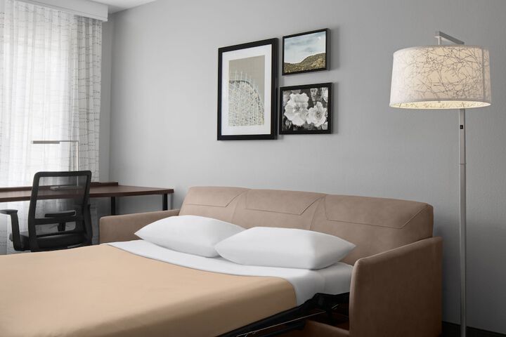 Room 28 of 43