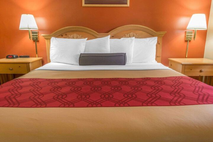 Room 5 of 23