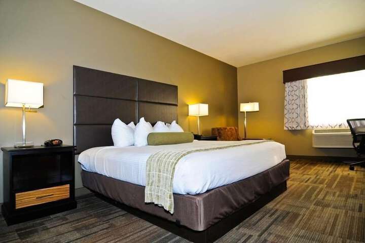 Room 10 of 20