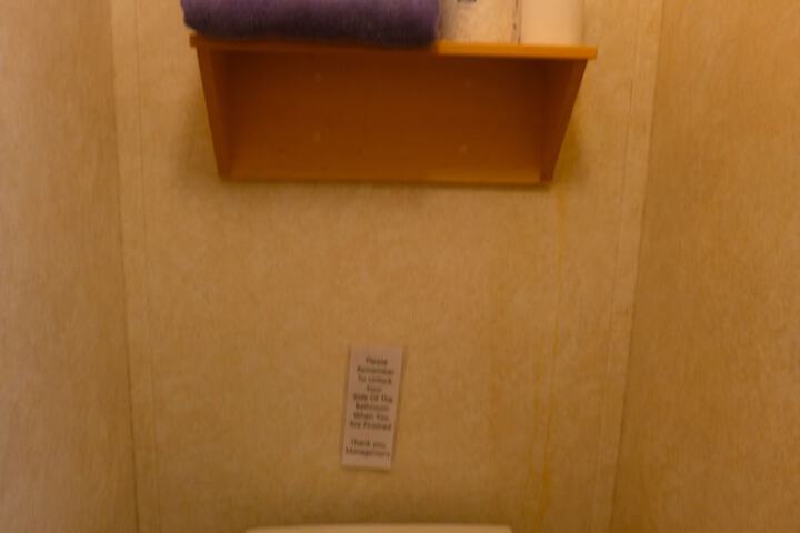 Room 18 of 33