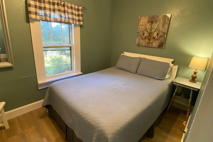 Room 10 of 25