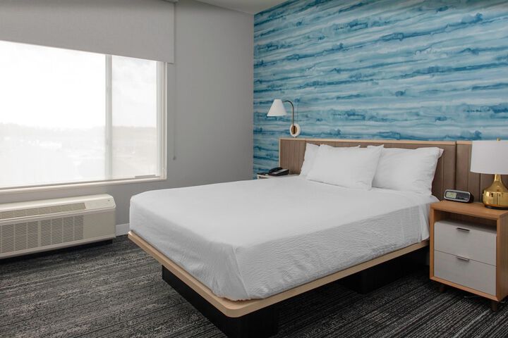 Room 15 of 19
