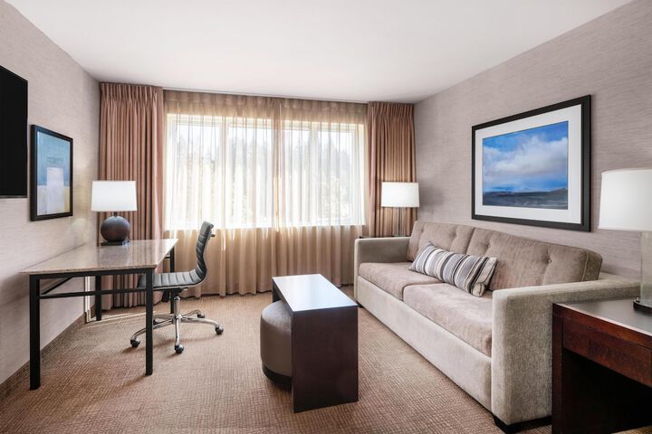 Eastgate Hotel BW Signature Collection