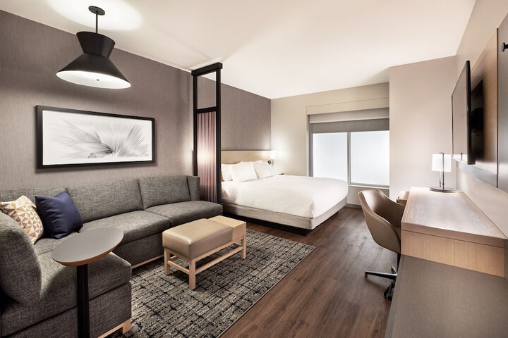 Room 36 of 85