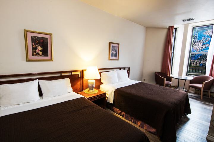 Room 11 of 36