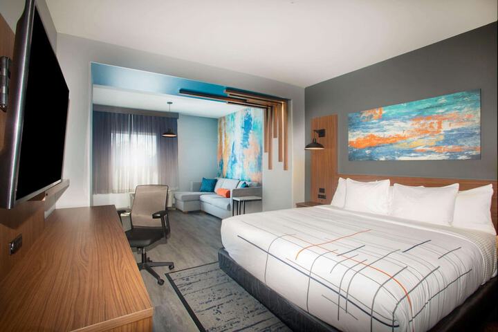Room 18 of 31