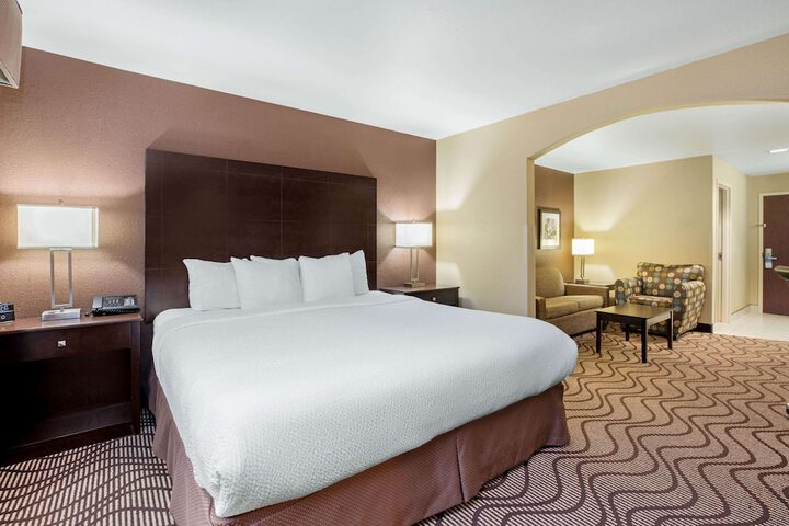 Room 20 of 37