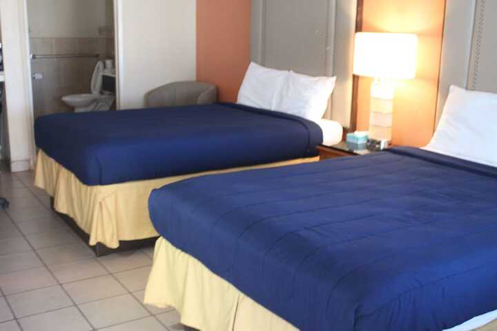 Room 8 of 39