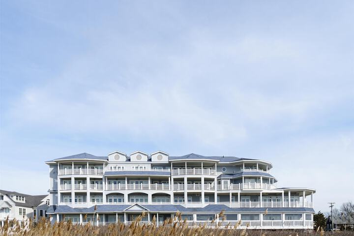 Madison Beach Hotel