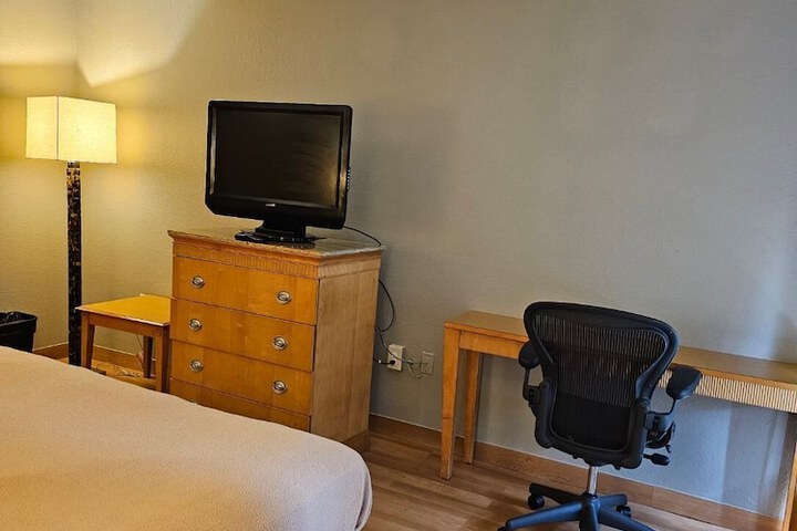 Room 47 of 75