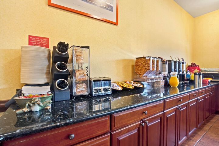 Breakfast/Coffee Service 16 of 19
