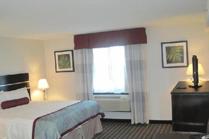 Room 13 of 35