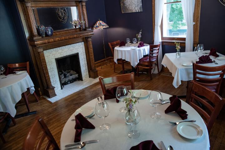 Dining 66 of 72