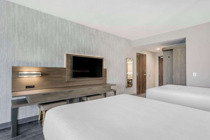 Room 40 of 46