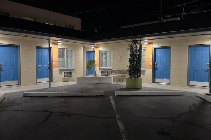 Hotel 7 of 54
