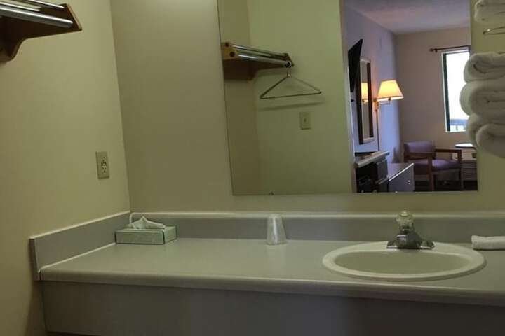 Salt Creek Inn