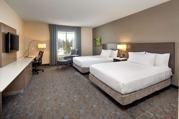 Hilton Garden Inn Toronto / Oakville
